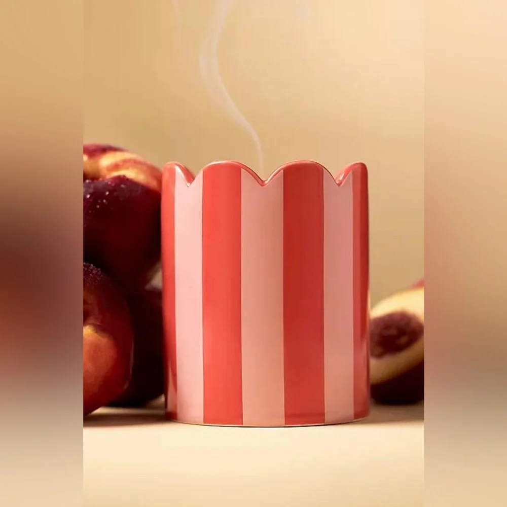 Anthropologie Floral Nectarine Neroli Striped
Scallop Ceramic Candle, NWT - Picture 1 of 1